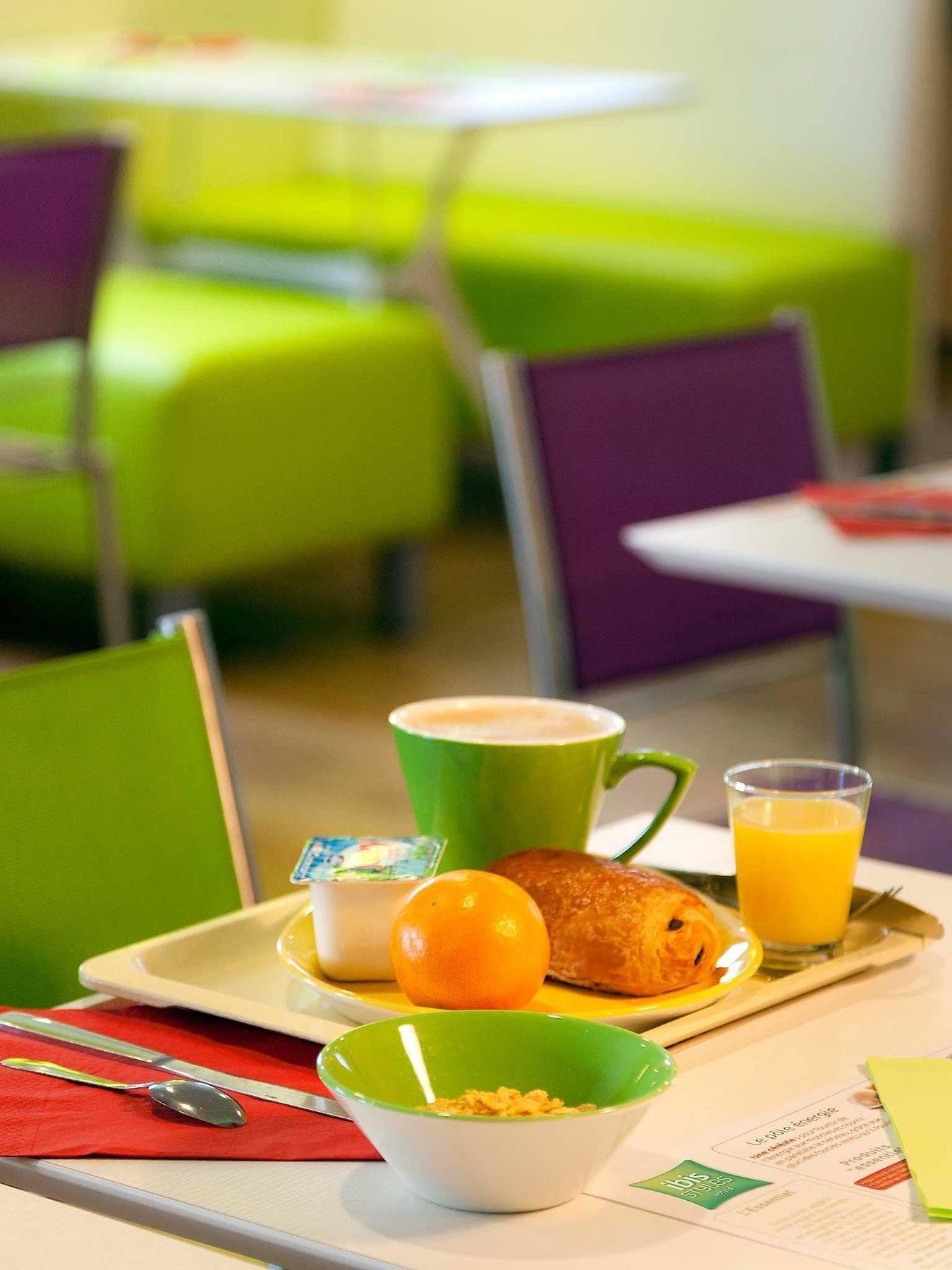 Ibis Styles Bourg En Bresse Hotel Exterior photo